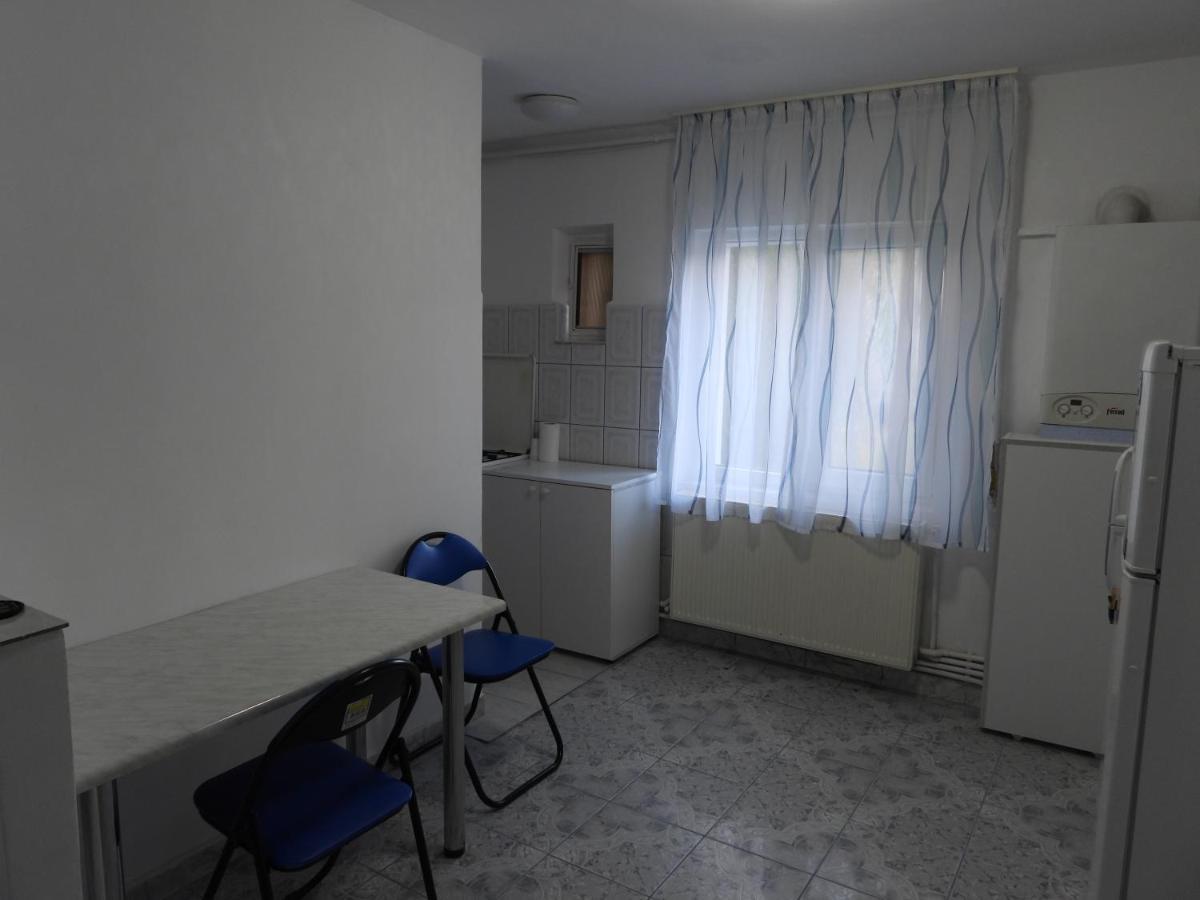 Simoliv Home オトペニ エクステリア 写真